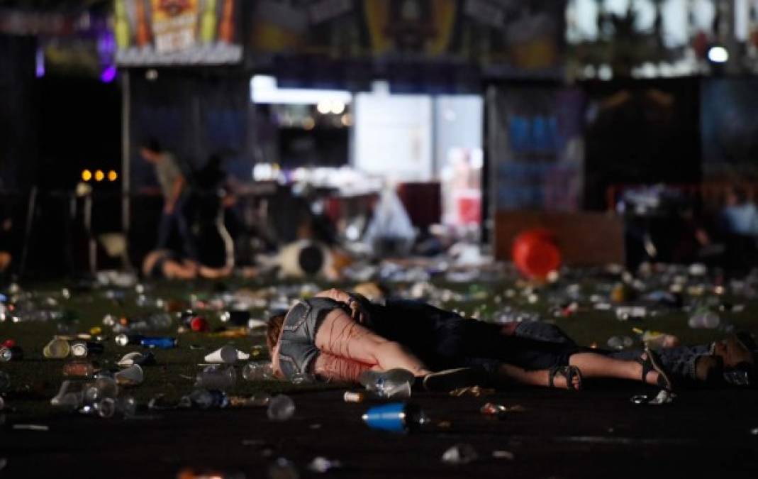 Desgarradoras imágenes deja el sangriento ataque en Las Vegas. Más de 50 personas perdieron la vida.