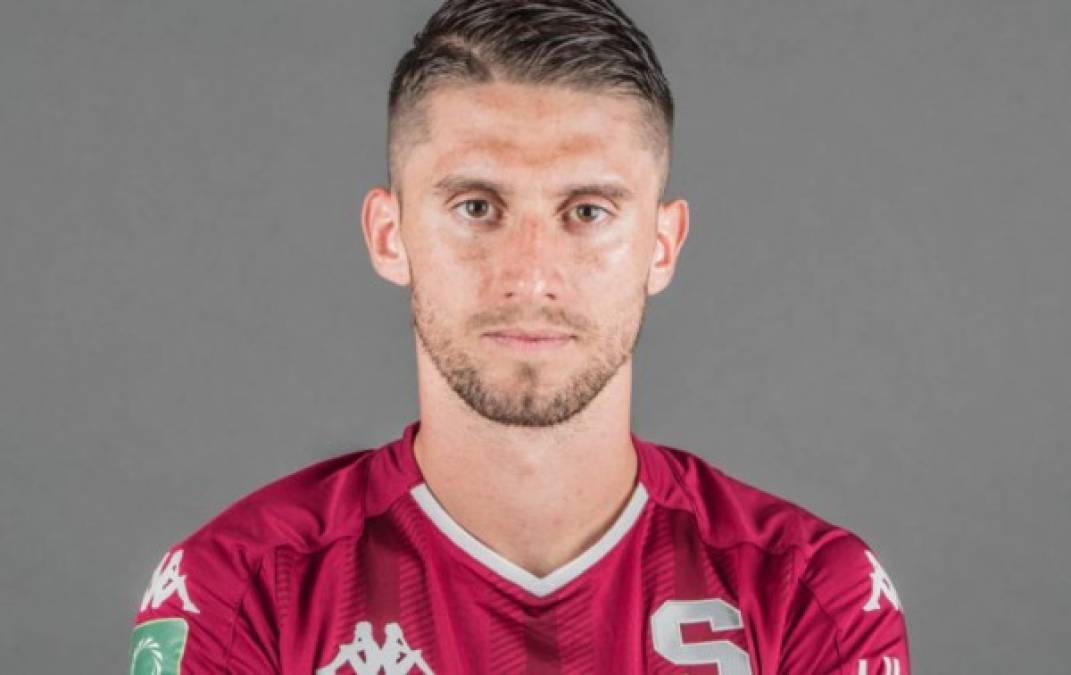 Esteban Espíndola: El defensor argentino fue dado de baja en el Saprissa y su nombre comienza a sonar en el fútbol hondureño. Anteriormente destacó en la Liga Nacional con el Marathón y Olimpia.