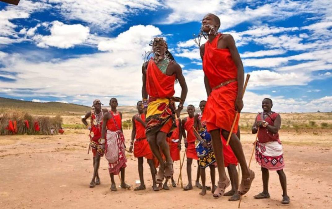 'Los Masai', una tribu del país africano Kenia, quisieron ayudar a USA donando 14 vacas cuando se enteraron del atentado del 11-S.<br/>Para los Masai las vacas representan la vida.