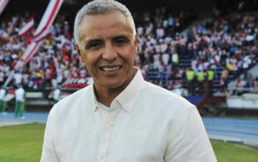 Alexis Mendoza: El entrenador colombiano es fuerte candidato para convertirse en nuevo estratega de la selección de Honduras. Fue asistente de Reinaldo Rueda en su momento con la Bicolor.