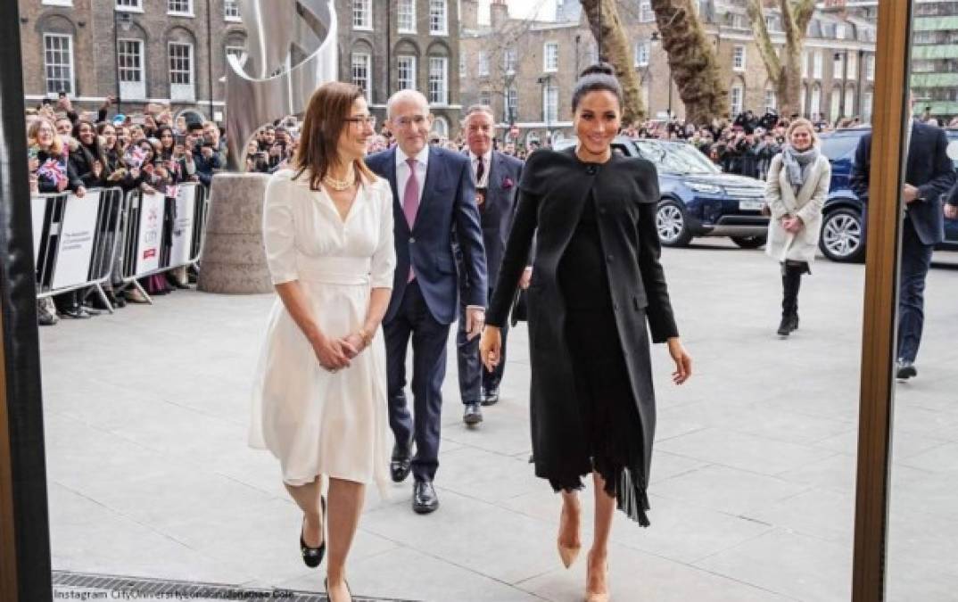 Como patrocinadora de la Asociación de Universidades del Commonwealth, Meghan se une a la primera y más antigua red internacional de universidades del mundo que representa la educación superior en los 53 países del Commonwealth.<br/>