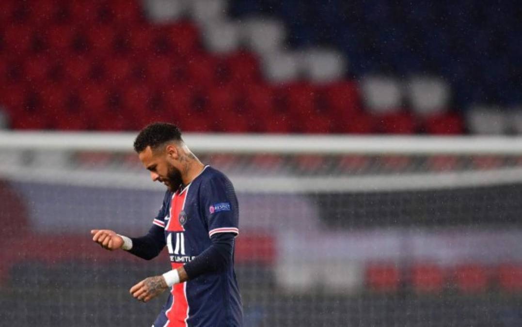 La decepción era evidente en Neymar tras el final del partido.
