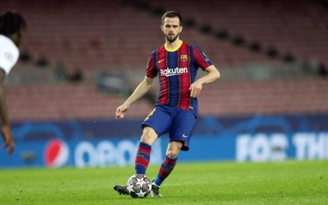 Miralem Pjanić: El volante bosnio ha fracasado en el Barcelona luego de llegar procedente de la Juventus. Medios señalan que no seguirá en el cuadro culé. Foto Facebook Miralem Pjanic.