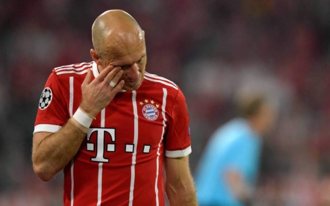 Robben se marchó llorando del partido.