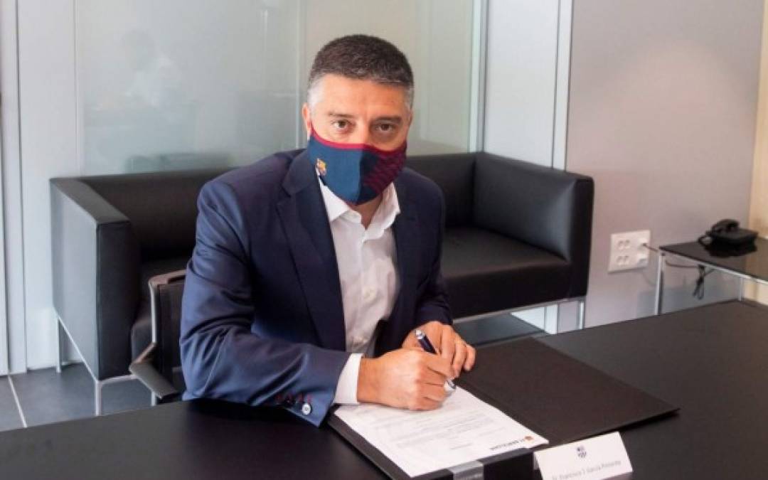 El entrenador del Barcelona B, Francisco Javier García Pimienta, ha firmado su renovación de contrato como técnico del filial por una temporada, ampliable hasta 2022, en un acto que tuvo lugar en el palco del Estadio Johan Cruyff con la presencia del presidente Josep Maria Bartomeu.