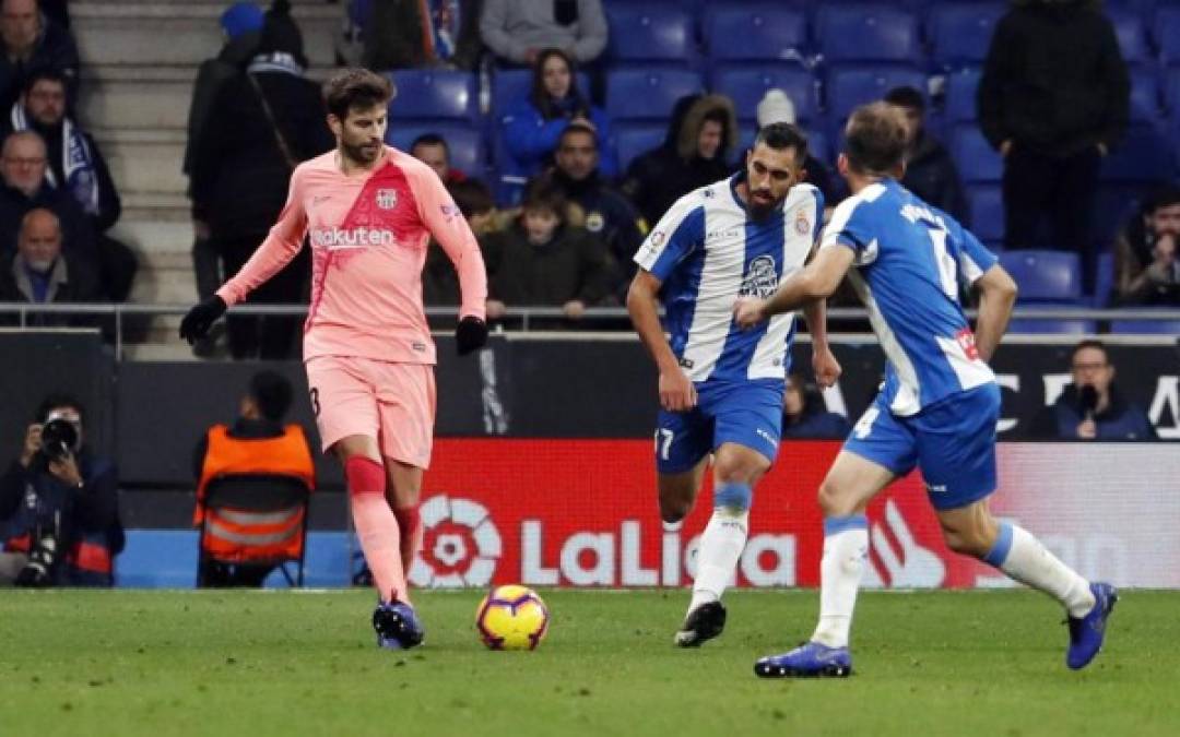 Gerard Piqué lideró la defensa del Barcelona contra el Espanyol.