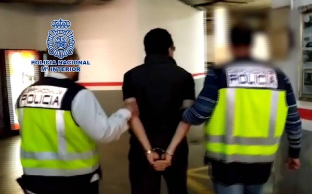 Finalmente, y tras meses de búsqueda, el arresto se concretó este día en la ciudad de Málaga, sur de España, gracias a un operativo de la Policía Nacional de España y el apoyo de la Interpol.