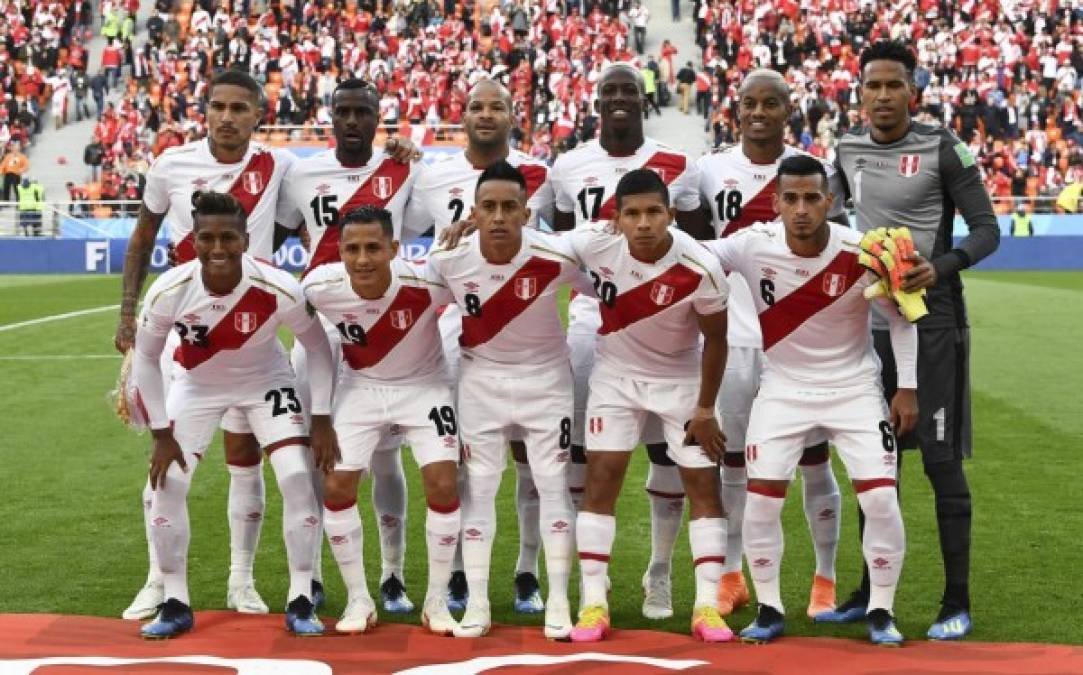 Perú, que regresó a un Mundial después de 36 años de ausencia, quedó eliminada tras dos derrotas en los primeros dos partidos. Foto AFP