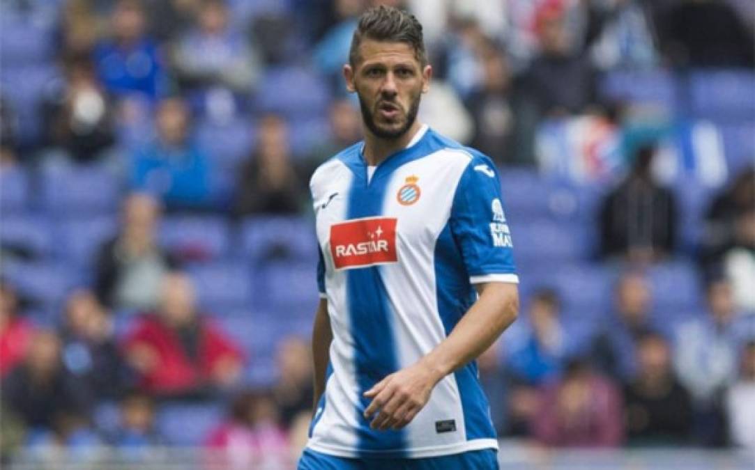 El club Espanyol ha anunciado que ha llegado a un acuerdo con el central argentino Demichelis de 36 años para finalizar su contrato.