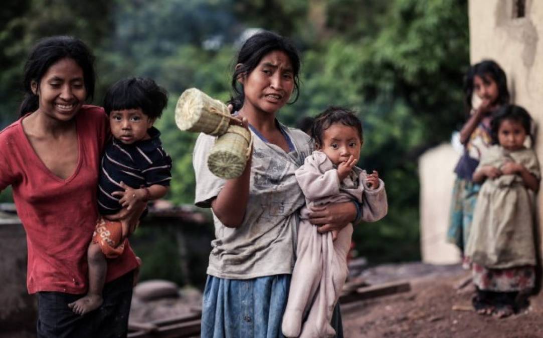 <br/>Los centros de salud no están equipados con suficientes medicinas para recuperarlos de enfermedades graves. Los niños no reciben las vitaminas y minerales que necesitan.