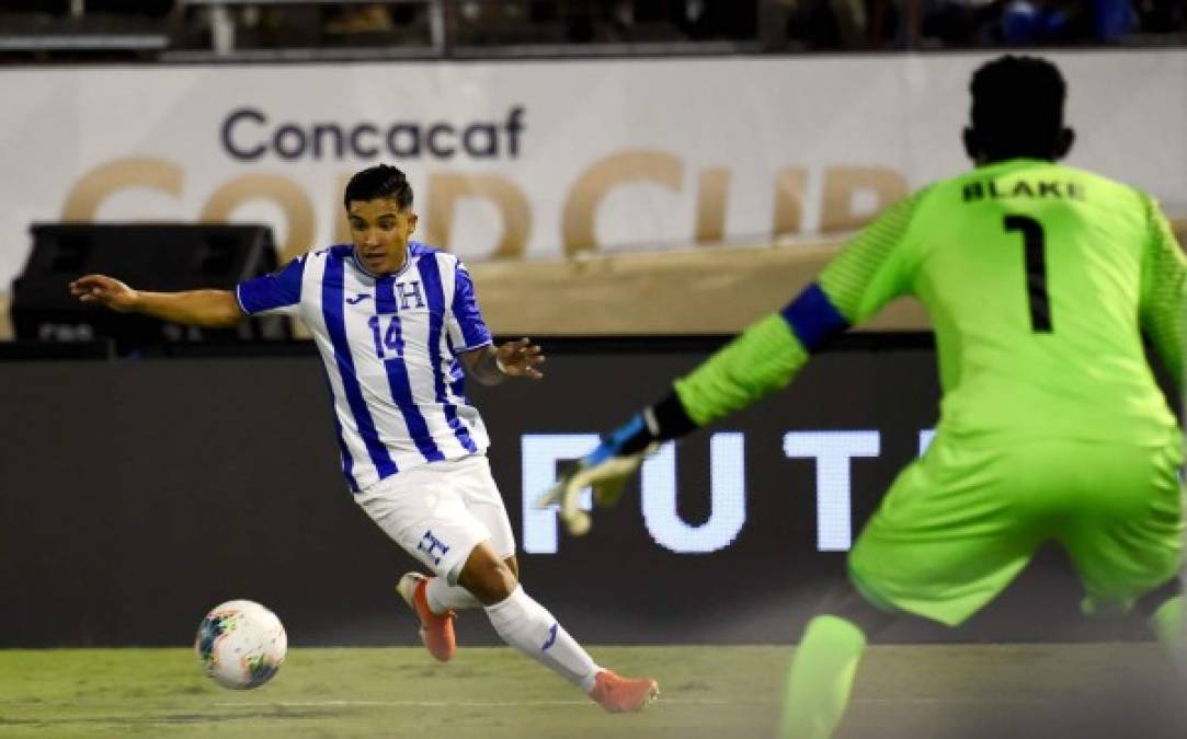 Michaell Chirinos entró de cambio en el segundo tiempo y revolucionó el partido para Honduras.