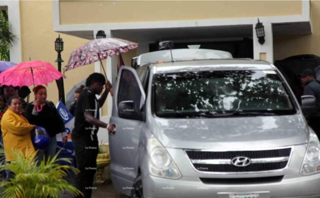 Walter Williams fue enterrado en el cementerio Barrio Mejía de La Ceiba.