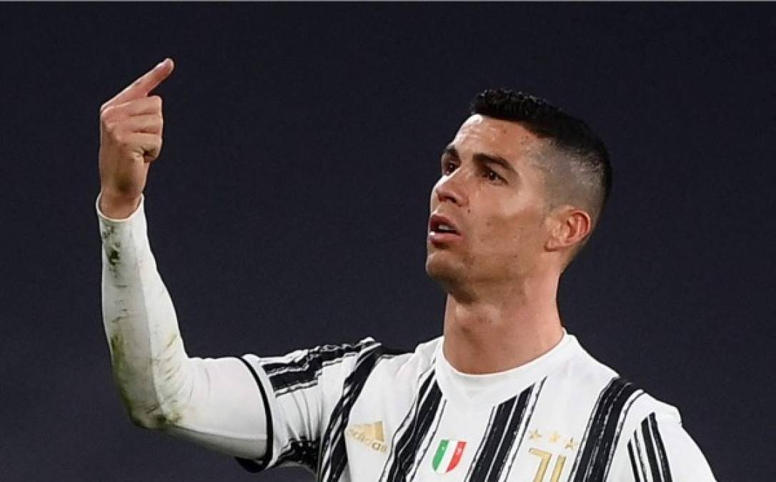 La situación está llegando al límite y Cristiano Ronaldo le habría pedido a su agente Jorge Mendes la búsqueda de un nuevo equipo. La relación con la Juventus ya no se puede rescatar. “Es como una relación en la que ya terminaron y siguen viviendo juntos”, afirma la Gazzetta dello Sport.