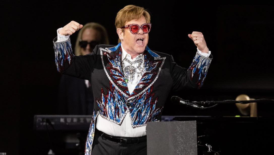 Elton John ya es un artista EGOT al ganar anoche su primer Emmy