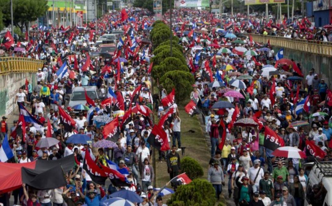 Los sandinistas organizaron una contramarcha para defender el Gobierno de Ortega.