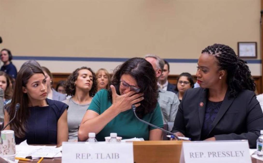 Ellas están en el ala izquierda del partido y sus desacuerdos con la presidenta de la Cámara Baja, Nancy Pelosi, son frecuentes.<br/><br/>'Todos sabemos que AOC y compañía son un grupo de comunistas', dijo el senador republicano Lindsey Graham. 'Son antisemitas, son antiestadounidenses', agregó en tuits redifundidos por Trump.