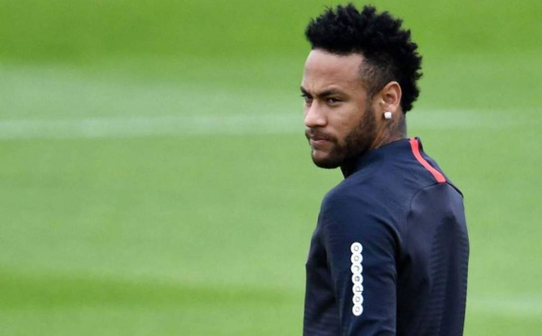 Neymar, quien se encuentra lesionado, aprovechó para irse por unas horas a Barcelona luego de que el PSG había ganado su respectivo juego de la Liga francesa.