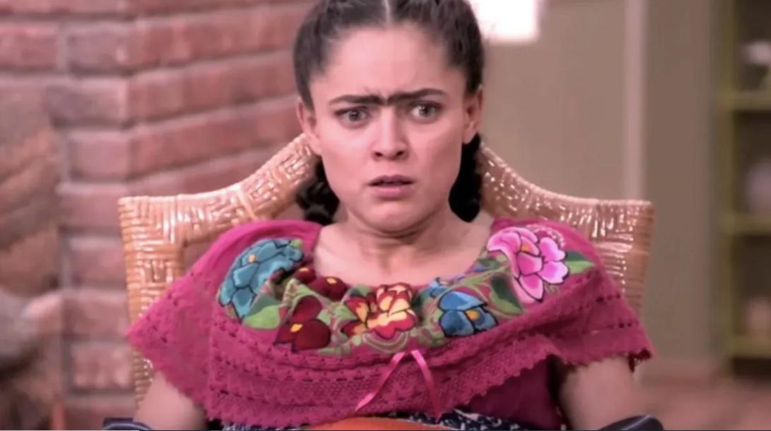 La actriz Jesica Segura en su papel de Tecla en “Una familia de Diez”.