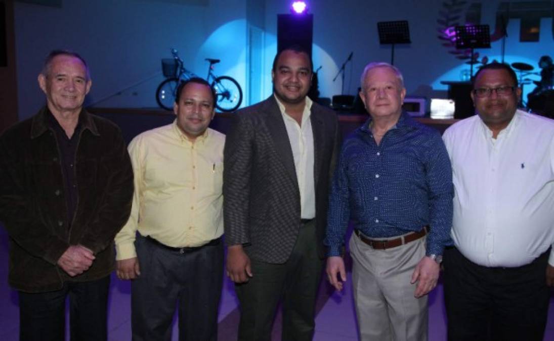 Roberto Cáceres, Enrique Chavarría, Jamil Toro, Roger Valladares y Adalid Medina.