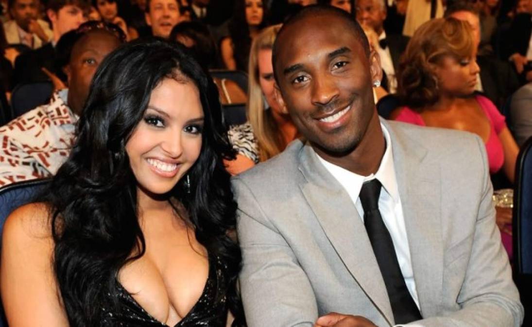 El ex jugador de la NBA Kobe Bryant falleció trágicamente junto a una de sus hijas este 26 de enero en un accidente de helicóptero, dejando a su esposa, Vanessa Bryant, desconsolada junto a sus otros tres hijos.<br/>Kobe y Vanessa llevaban 20 años juntos.