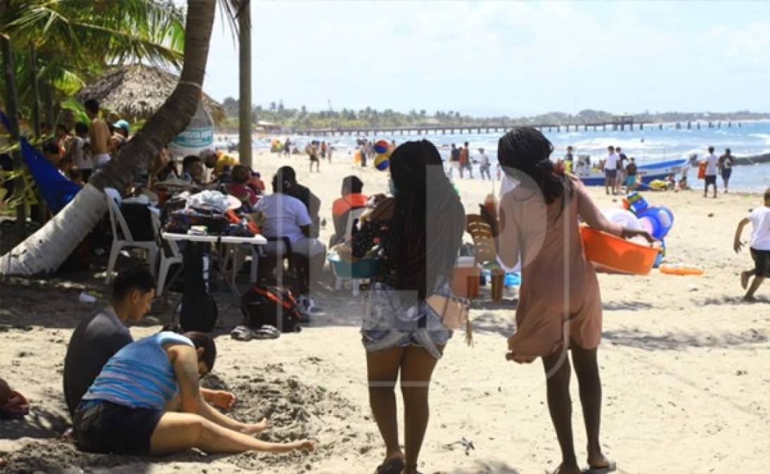 Contrario a otros años y pese a los deseos de 'liberarse' ante la pandemia, las playas no tuvieron tanta presencia de turistas esta Semana Santa.