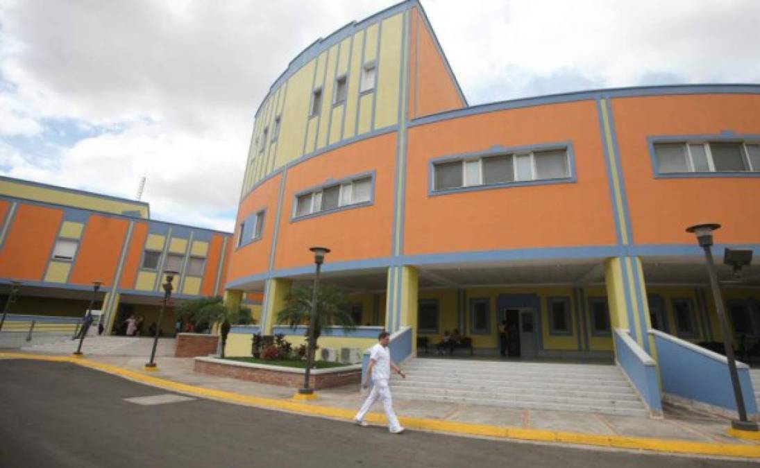 Hospital María en Francisco Morazán<br/><br/>Capacidad: 51<br/><br/>Pacientes covid-19: 55 hospitalizados<br/><br/>Necesidades<br/>-Cánulas nasales<br/>-Guías de oxígeno<br/>-Equipo de protección<br/>- Alimentos<br/>- Manómetros<br/>- Personal médico