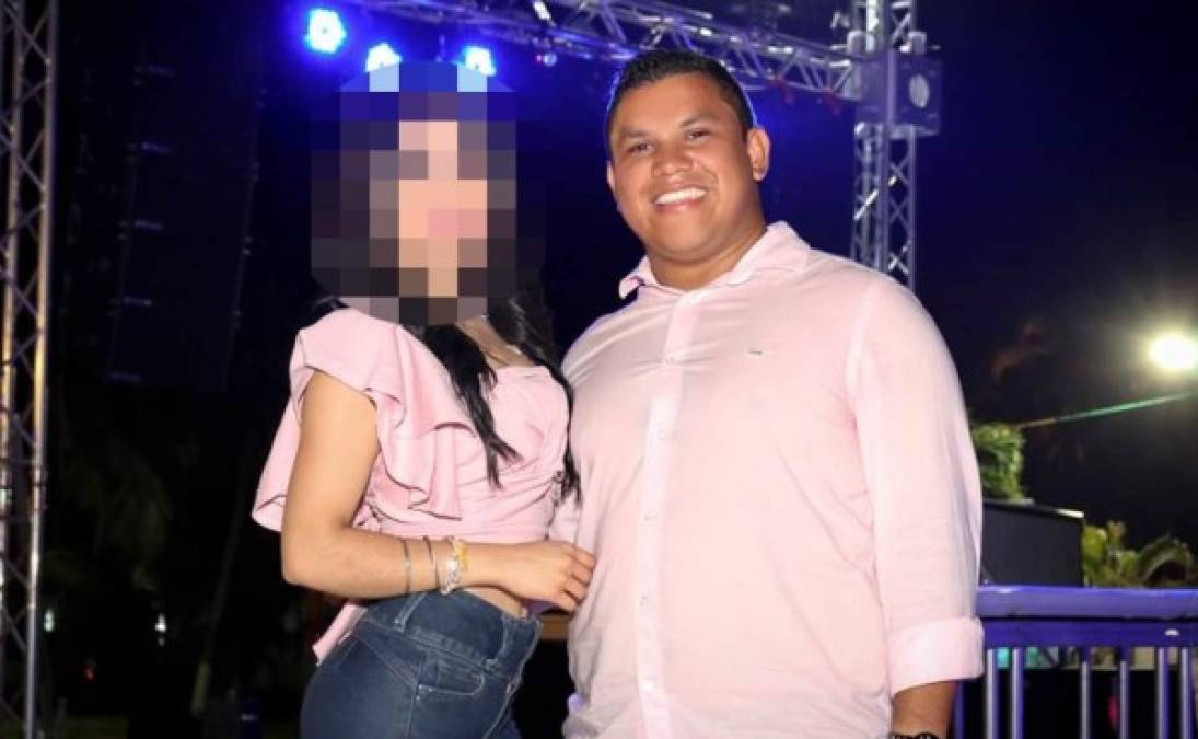 El cuerpo de Gerson Coto y su amigo quedaron muy cerca del vehículo que iban a abordar una vez fuera del restaurante.