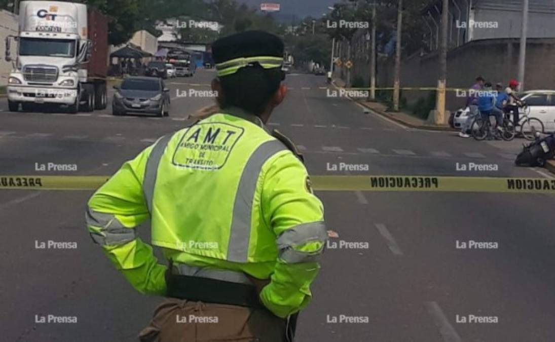 Samuel Navas consiguió trabajo como guardaespaldas a través de un amigo.