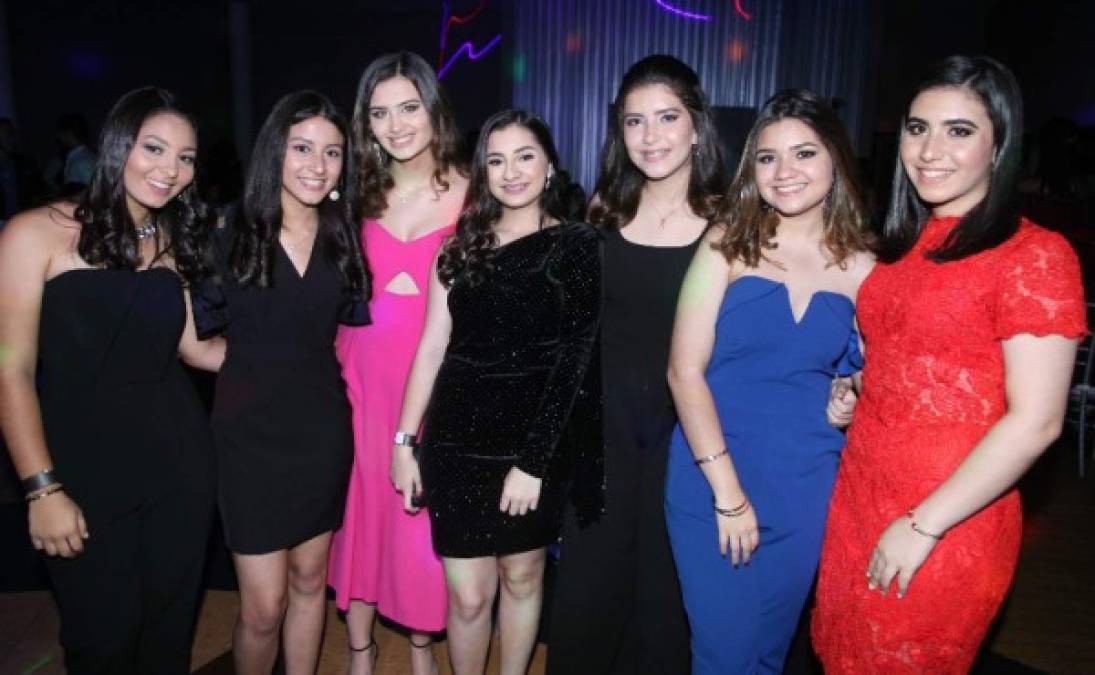 Suhelen Argeñal, María Isabel Rodríguez, Cecilia Bendeck, Salma Zayed, Tania Gabrie, María José Espinoza y Ginan Handal.