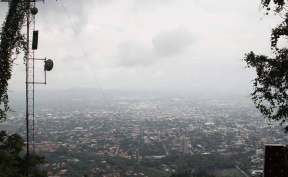 Para el resto del territorio hondureño se mantendrán las temperaturas frescas, nublados parciales y precipitaciones leves dispersas en el trascurso del día.