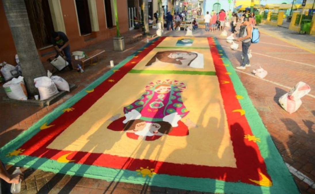 La alfombras en Honduras se han convertido en una hermosa tradición cada Semana Santa.
