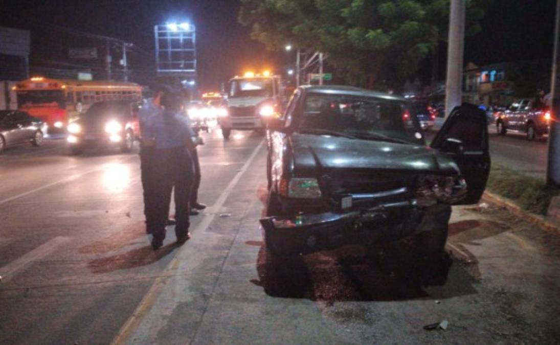 4. Muere menor en bulevar del este de San Pedro Sula: El último de los accidentes letales registrados en Honduras se dió el pasado domingo 6 de septiembre en el bulevar del este de San Pedro Sula a la altura de la colonia Satélite. Una menor identificada como Soe Natalia Orellana Tinoco de 3 años falleció. Irónicamiente, en el tramo de la tragedia hay semáforos funcionando.