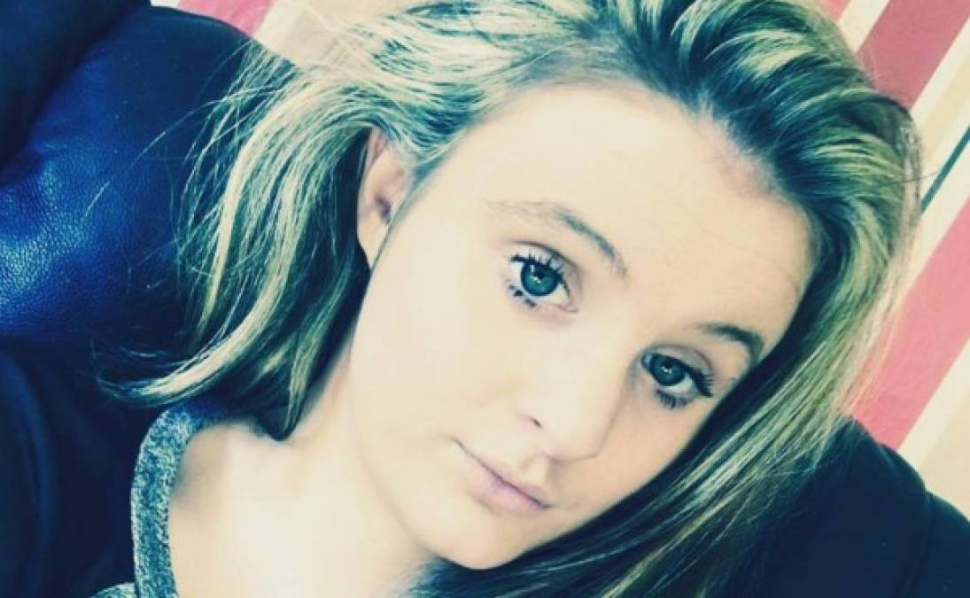 El fallecimiento de Chloe Middleton por COVID-19 contrasta la tendencia de que la enfermedad solo afecta a los adultos mayores.<br/>De acuerdo con Infobae, la joven británica de 21 años se convirtió en la más joven víctima mortal de la gripe sin presentar antecedentes médicos de importancia.