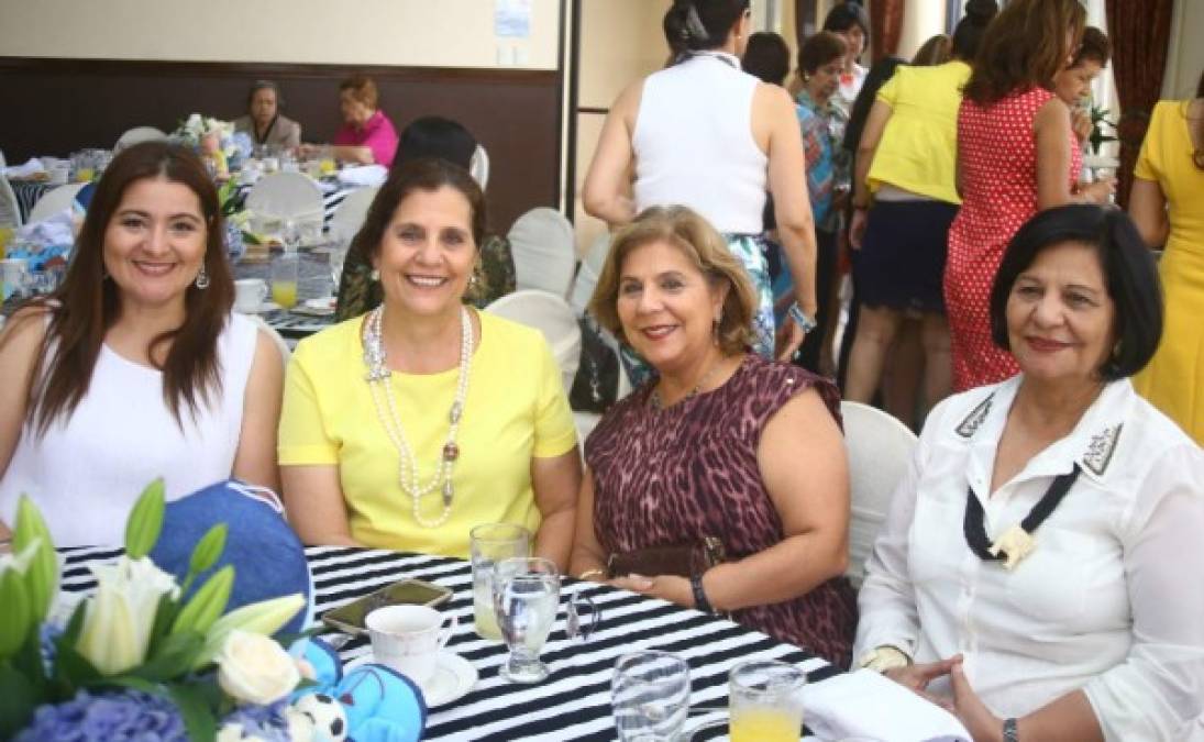 Karina Lara, María Handal, Cinthia Nasser y Arabella Canahuati.