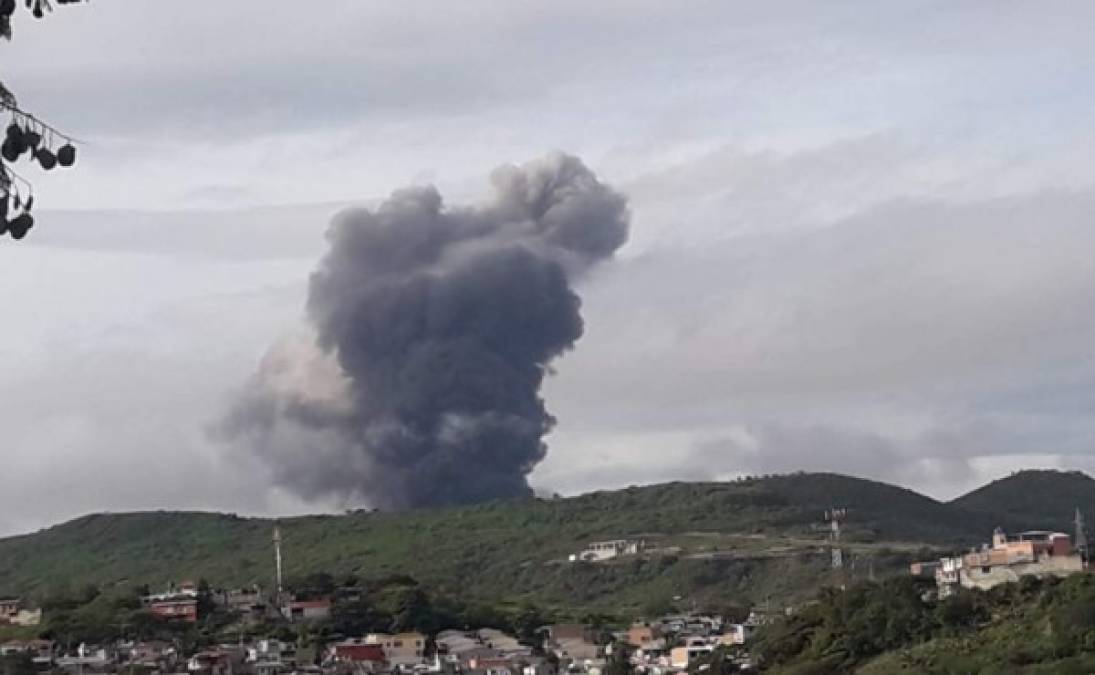 Informes preliminares determina que el conductor de la cisterna perdió el control de la misma ya que se quedó sin frenos y debido a la alta velocidad en la que se conducía impacto en las instalaciones de un taller mecánico.