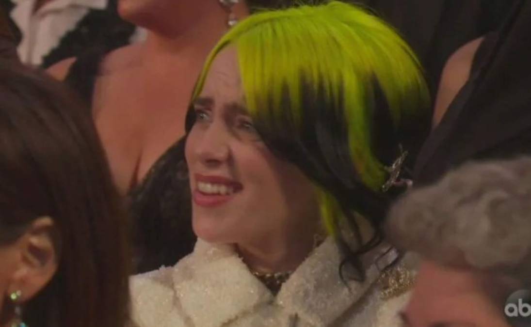 ¡Tenemos nuevo meme! La cantante de música pop Billie Eilish se convirtió anoche en el nuevo meme de las redes sociales por haber hecho un extraño gesto con su cara al ver la presentación de las comediantes Maya Rudolph y Kristen Wiig.