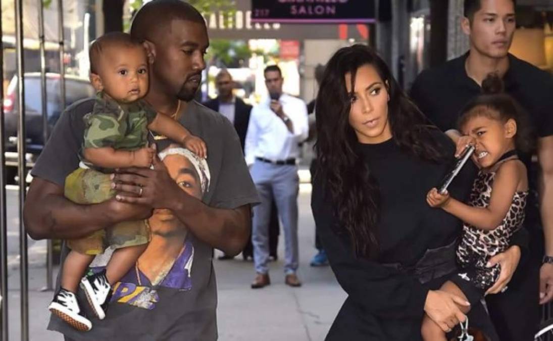 Según Radar Online, el motivo del derrumbe psicólogico de Kanye West (39) no es otro que la determinación de Kim Kardashian por terminar su matrimonio. 'Llevan meses discutiendo y la cosa empeoró en las últimas semanas antes de la hospitalización del cantante', cuenta una fuente cercana a la familia.