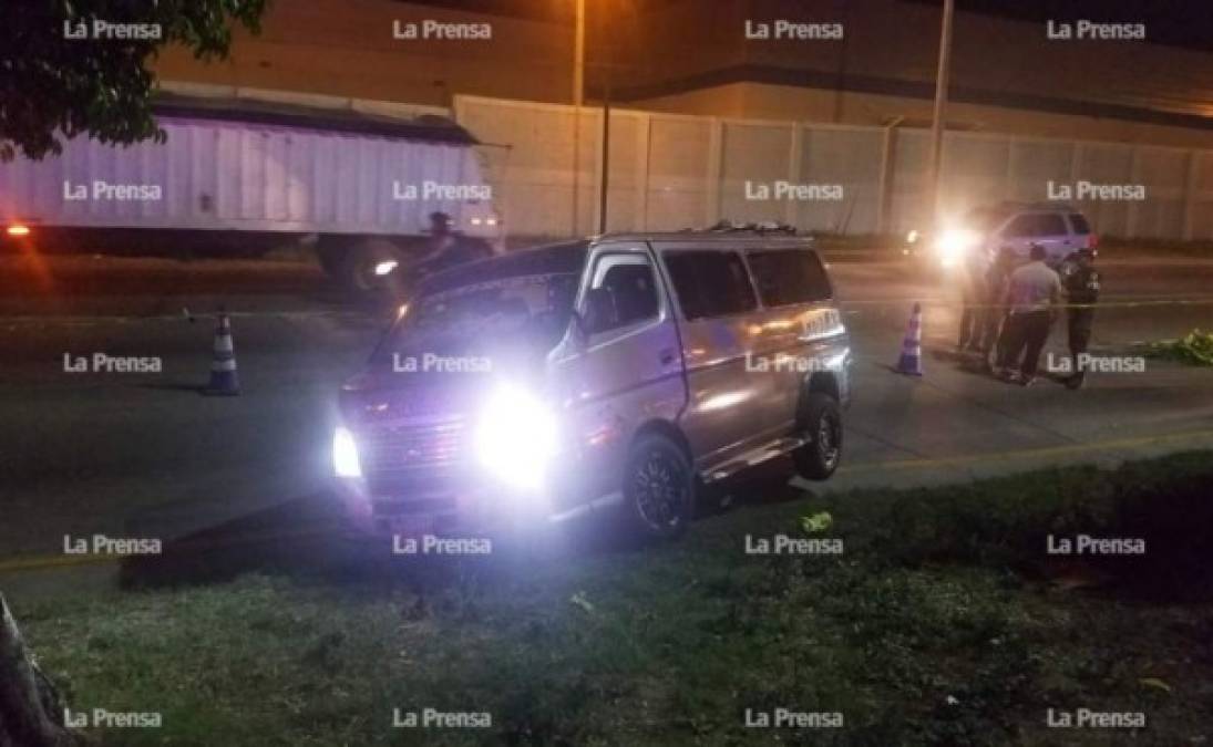 Mejía Benavides y su ayudante fueron ultimados anoche en la carretera entre San Pedro Sula y Choloma. El vehículo quedó en la mediana del bulevar.