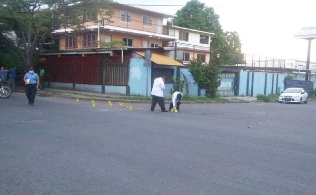 Una balacera dejó dos personas muertas en el interior de un vehículo. El hecho ocurrió a eso de las 4:15 pm en la 7 y 8 calles, 9 avenida en el barrio Lempira de San Pedro Sula, en la zona norte de Honduras. Las víctimas están en el interior de un carro tipo turismo color blanco, marca Ford, con placas PDI 9659. En la escena hay decenas de casquillos de fusiles AK-47 y AR-15.