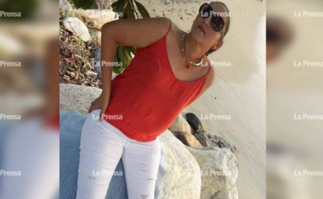 En otro trágico hecho en Puerto Cortés, una fémina de nombre Iris Morales fue vilmente asesinada. Según el reporte policial, la empresaria de la venta de agua potable fue interceptada por maleantes que la acribillaron cuando iba a trabajar en sau vehículo.