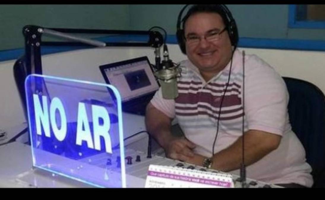 El periodista brasileño Gleydson Carvalho fue asesinado mientras transmitía en directo un programa radial en Río de Janeiro, tras denunciar una serie de actos de corrupción.