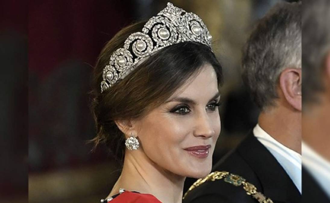 Después de la polémica por el bochorno que hizo pasar a su suegra, la reina Sofía, Letizia de Borbón busca reivindicarse con la madre de su esposo y el resto del mundo.