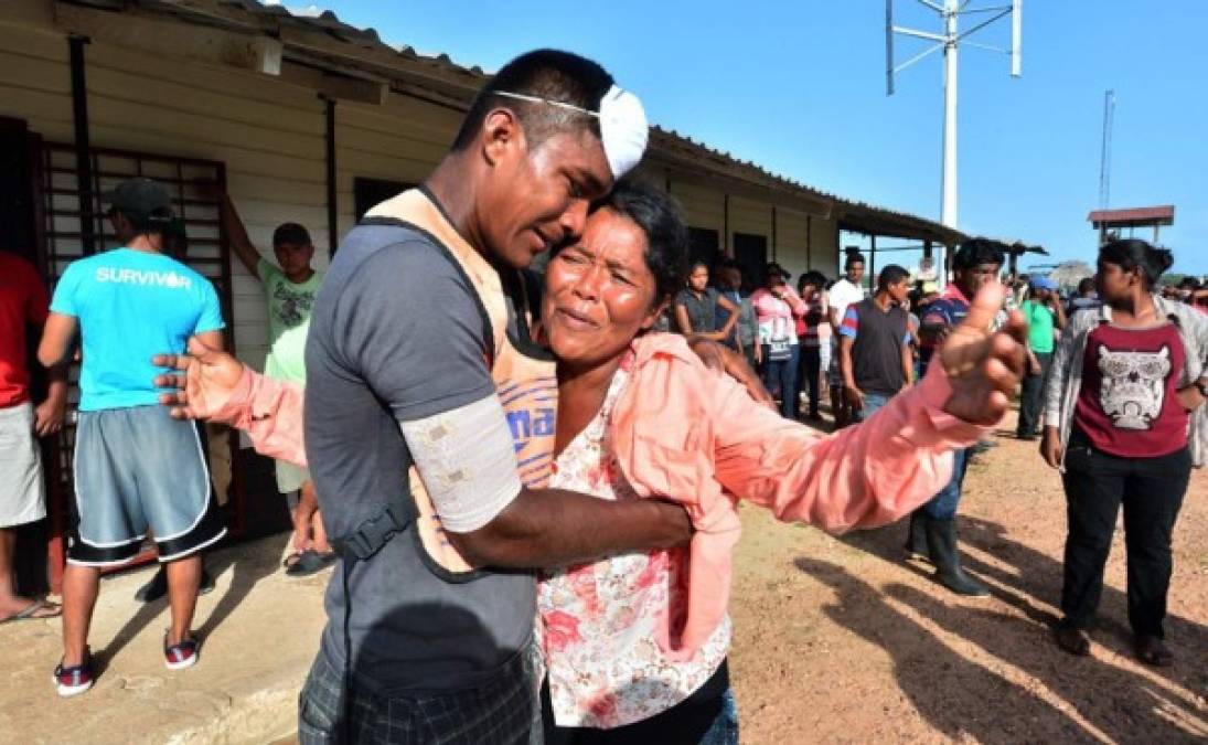 En varias ocasiones se han suspendido permisos de navegación hasta por tres años a propietarios que sobrecargan los barcos de pescadores. Foto: AFP