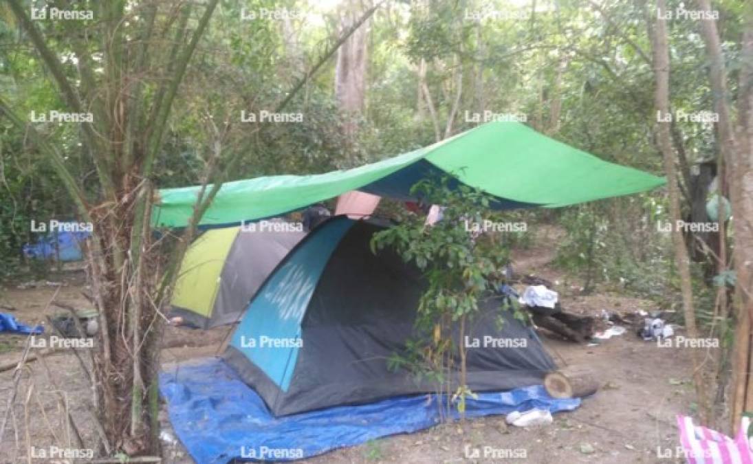 Nueve tiendas de campaña fueron halladas en el lugar, todas equipadas con plantas para generación de energía eléctrica.