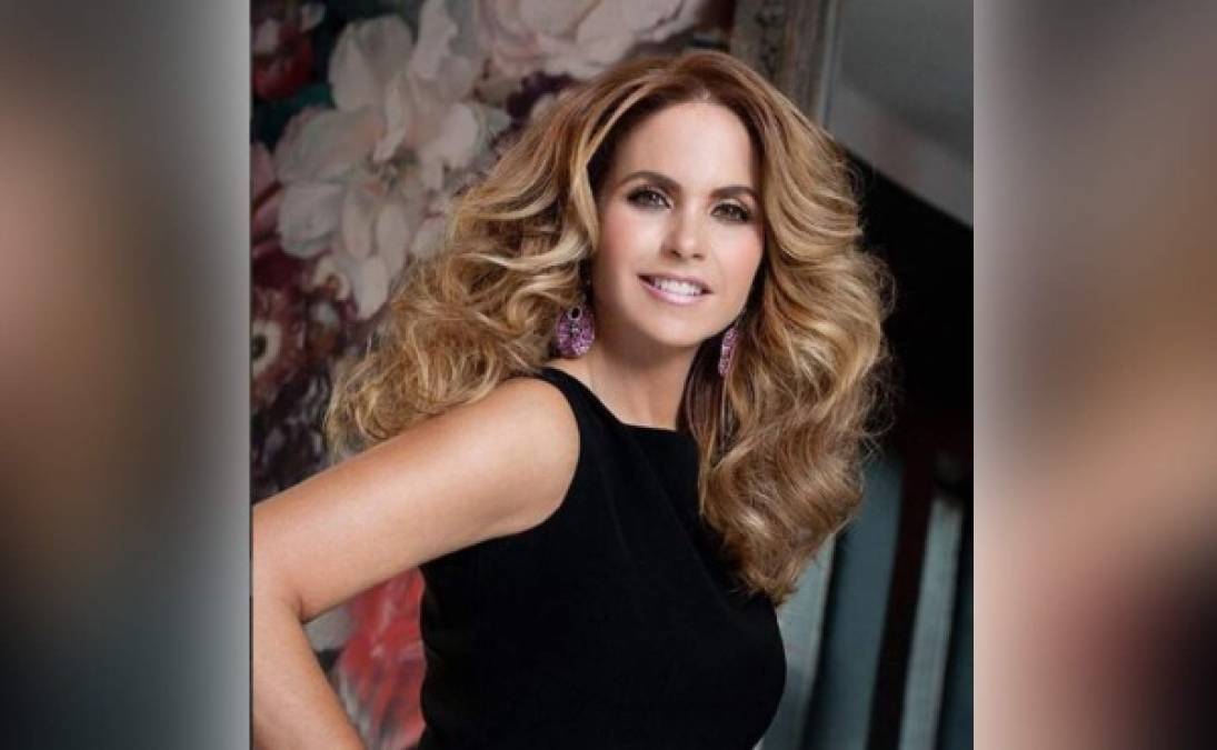 La cantante Lucero ha sorprendido a sus fans tras su aparición en programa de Televisa 'Hoy' luciendo un atuendo que dejó con la boca abierta a millones de internautas.