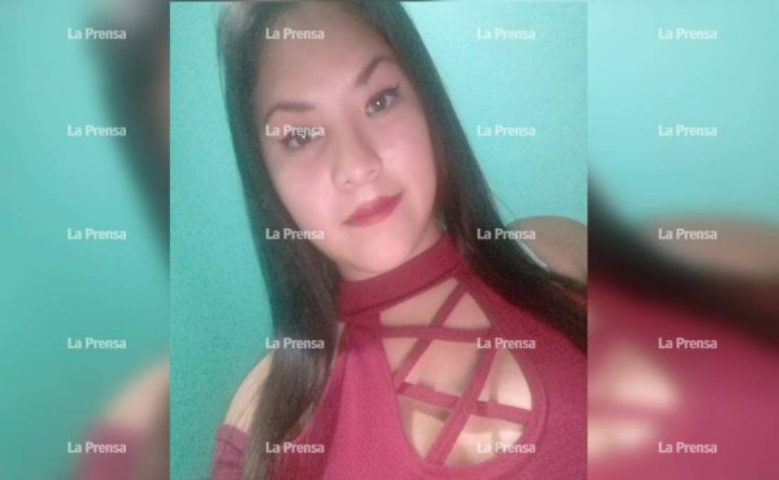 La joven quedó tirada en una calle solitaria y su cuerpo se mostraba bastante ensangrentado producto de las balas.