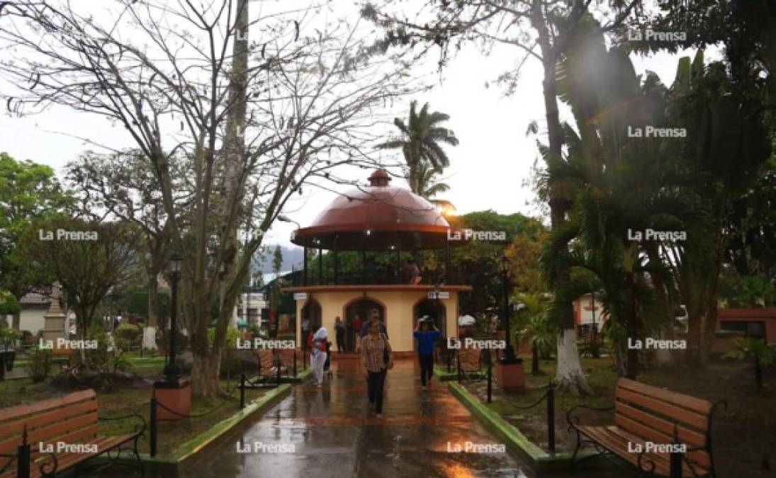 Santa Rosa de Copán también tiene un sinfin de encantos.