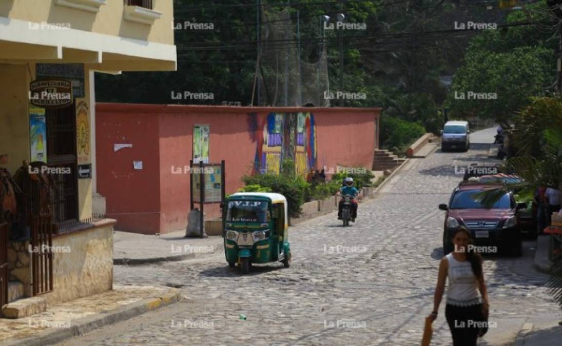 Además, hay 21 restaurantes, 12 bares y una disco muy reconocida en la zona de occidente.