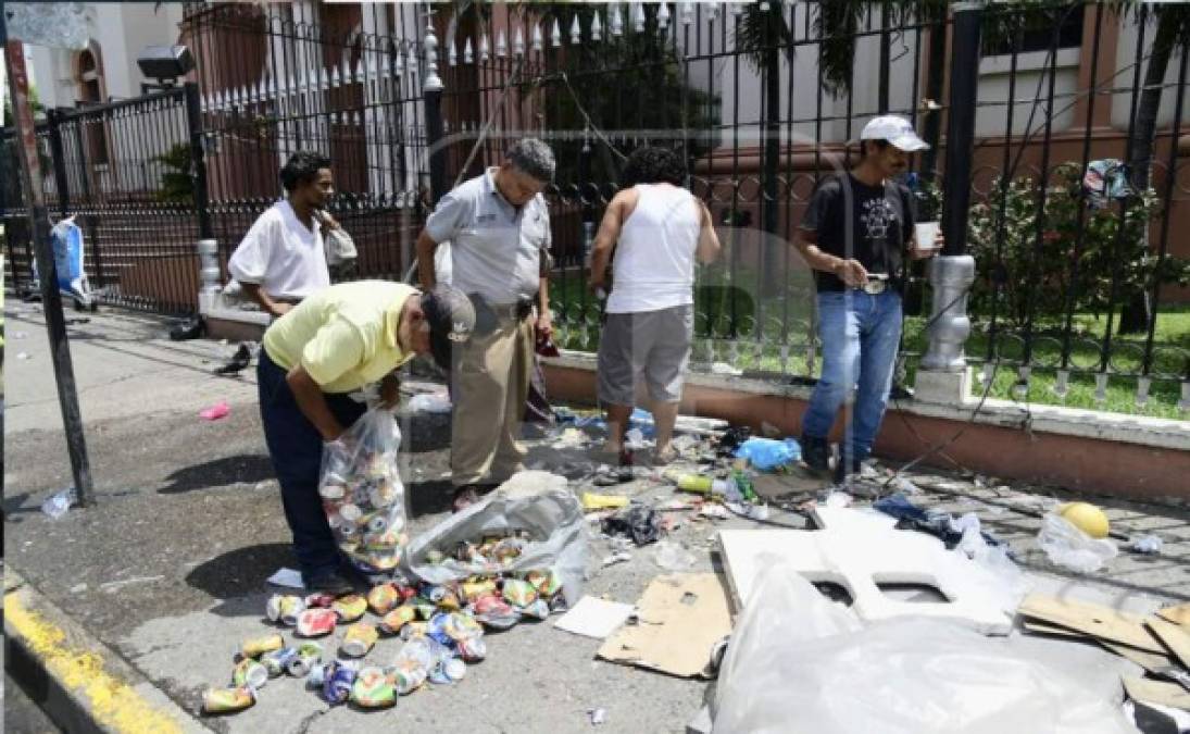 Las autoridades dijeron que se arrestará a todo aquel que ande en las calles durante el toque de queda.