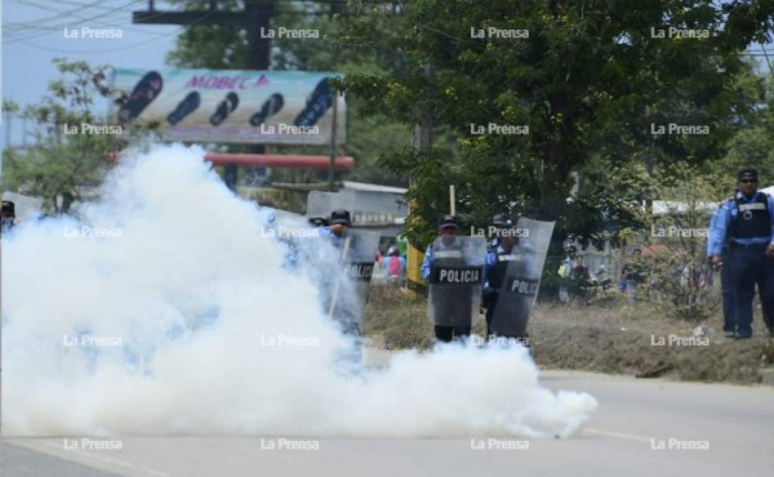 Las marcadas protestas han provocado que encargados de negocios los cierren para evitar pérdidas económicas o en un caso extremo, humanas.